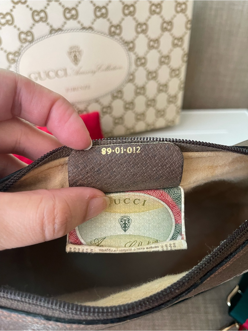 Authentic Gucci web sherry line clutch crossbody bag 89.01.012 - Picture 11 of 14